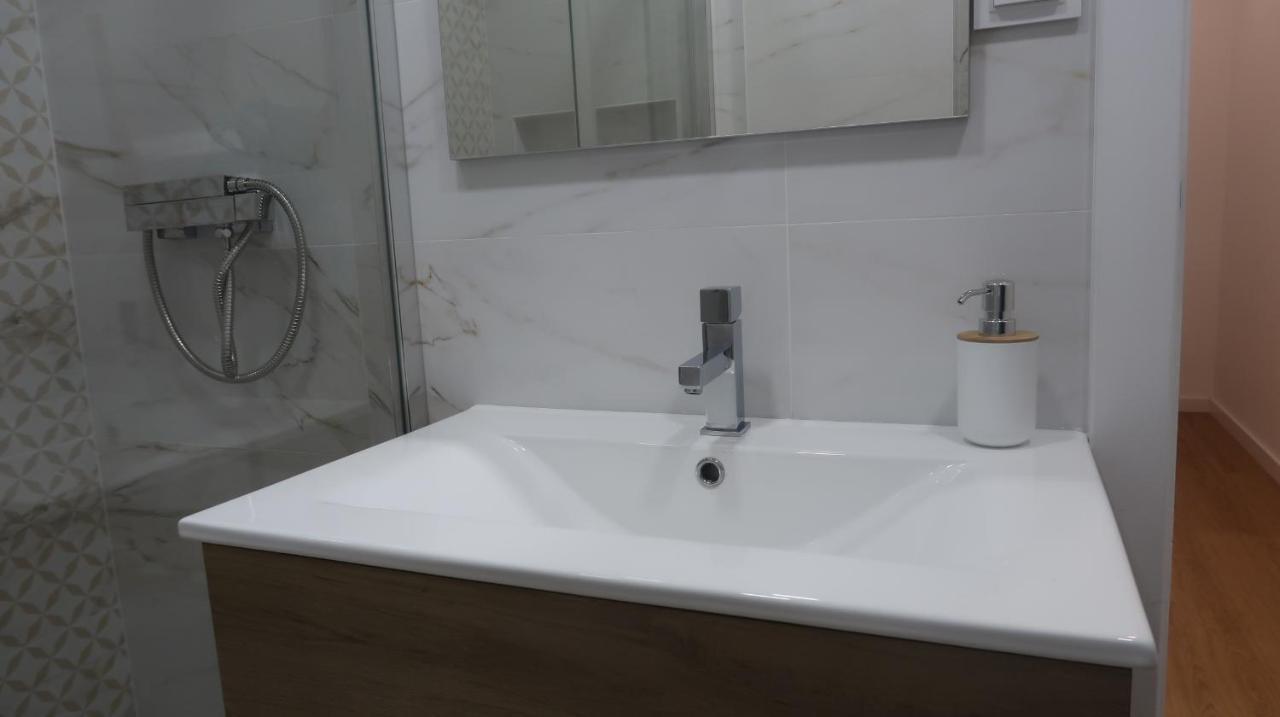 Apartamento Renovado No Centro Da Cidade - Casa4 コインブラ エクステリア 写真
