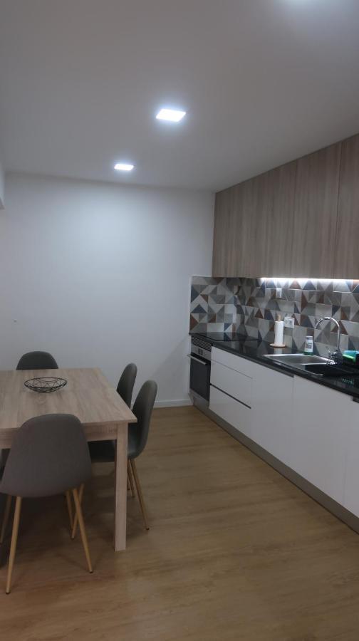 Apartamento Renovado No Centro Da Cidade - Casa4 コインブラ エクステリア 写真